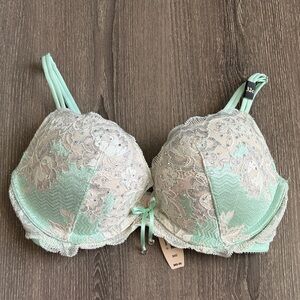 NWT 2012 Victoria's Secret Very Sexy 32C Push Up Bra
